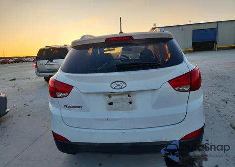 2015 Hyundai Tucson Limited z USA, uszkodzony, nr VIN KM8JU3AG3FU078419